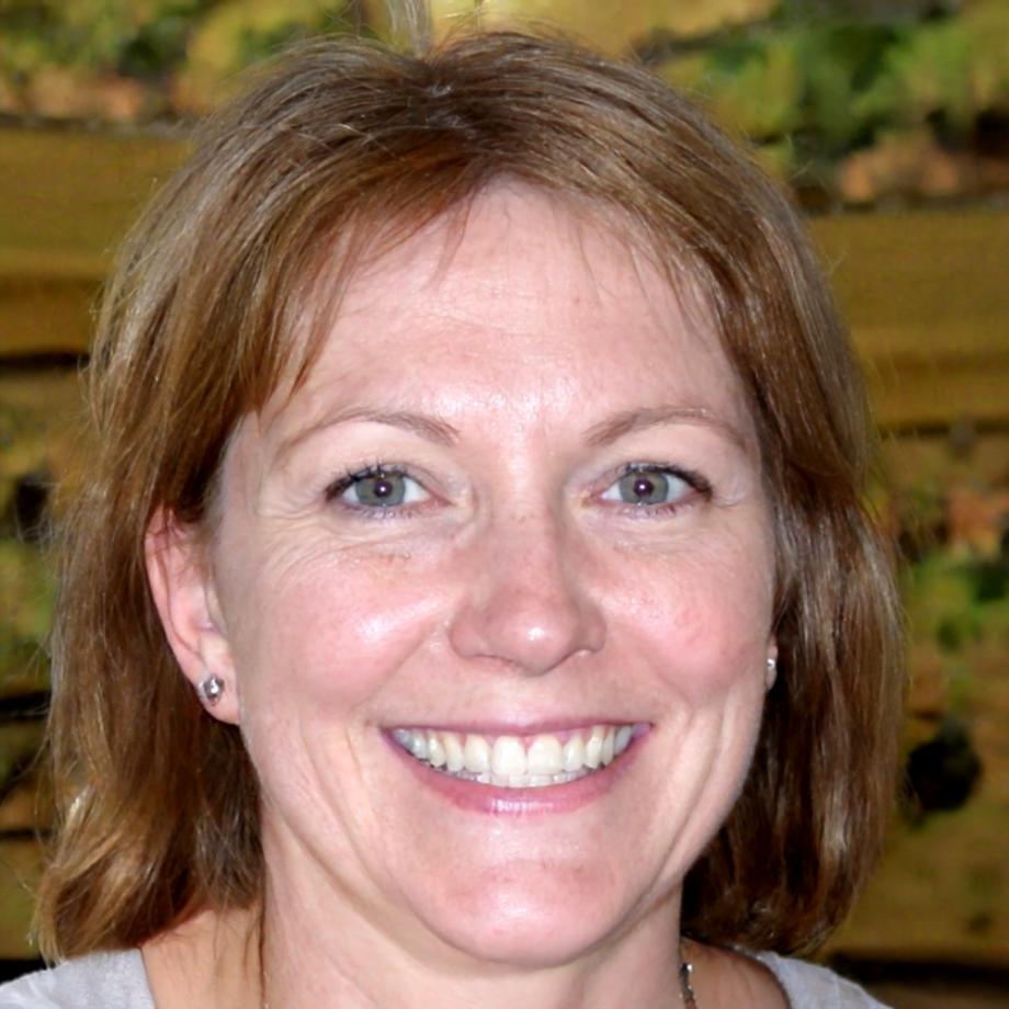 Finanzstrategin Lena Freund bei der Szenario-Planung